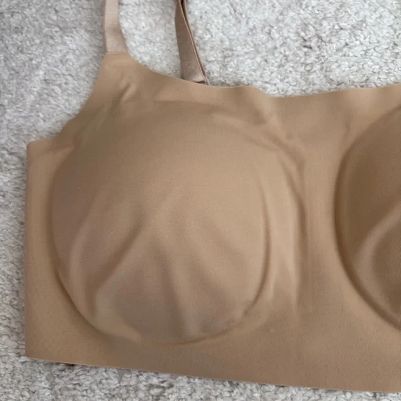 True & Co. Scoopneck Seamless Tan Bralette - Picture 6 of 9